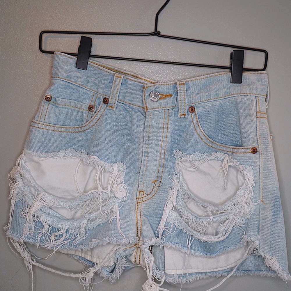 Distressed light Wash Levi's